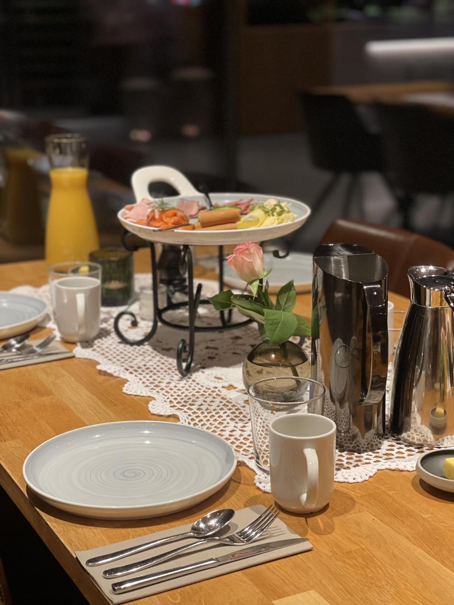 Brimibue Hotel Lom Zewnętrze zdjęcie
