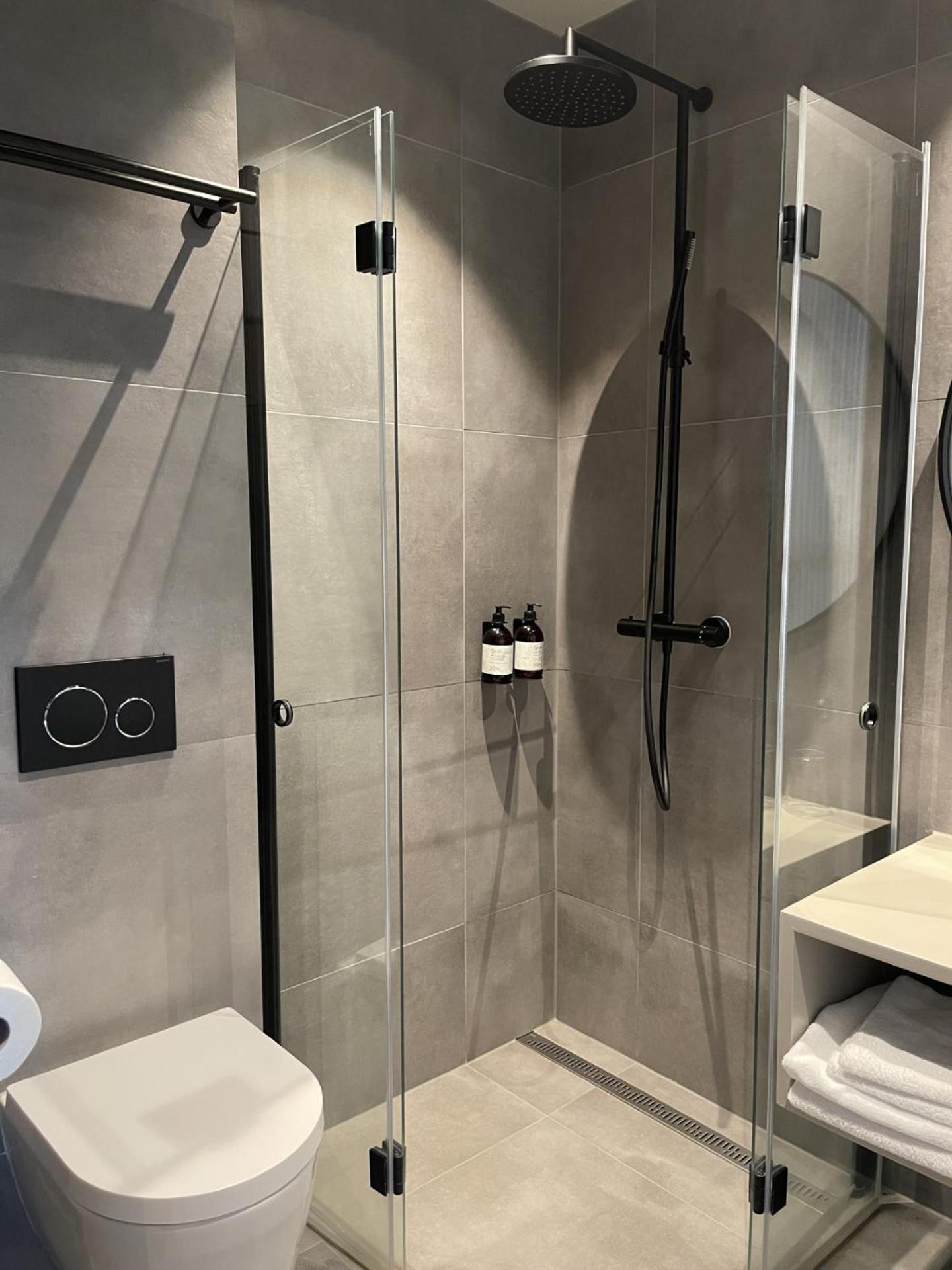 Brimibue Hotel Lom Zewnętrze zdjęcie